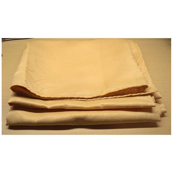 Chris Madden Gold Color Damask Tablecloth Swirl Leaf Pattern #161901 ~58" x 96" - Picture 2 of 2